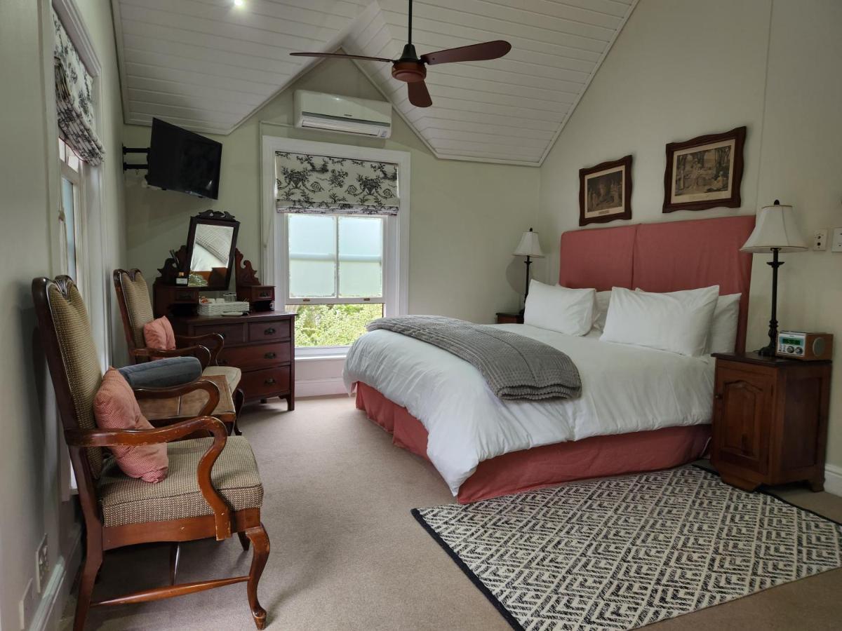 St Aidan'S Manor Hotel Grahamstown Room photo
